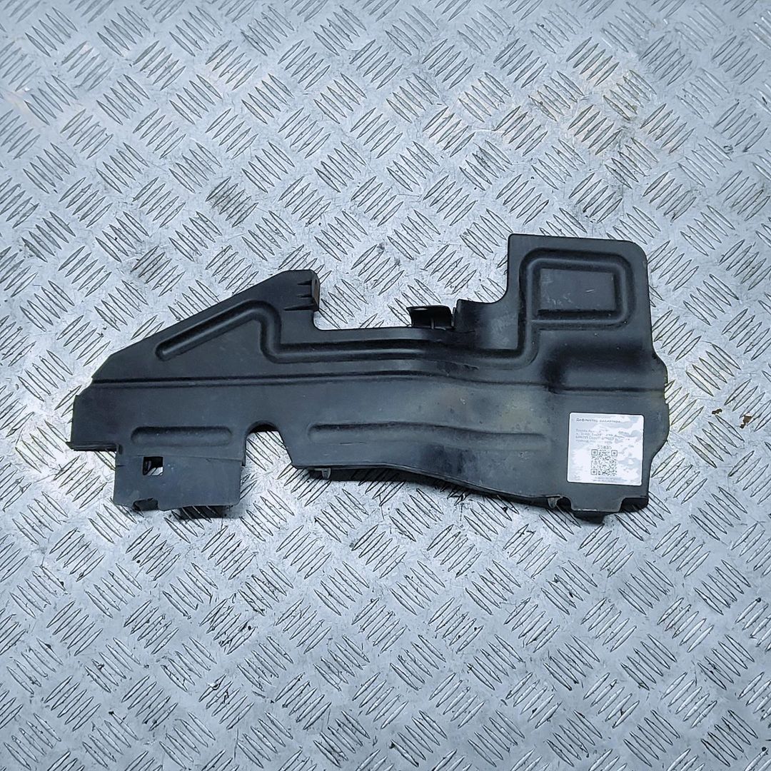 воздуховод (дефлектор) радиатора Toyota Avensis 2 поколение (T250) 2006, 2.0 л., D-4D, 1AD-FTV, дизель, 6МКПП, серебристы, передний привод, правый руль, 5329405040 - фото №1