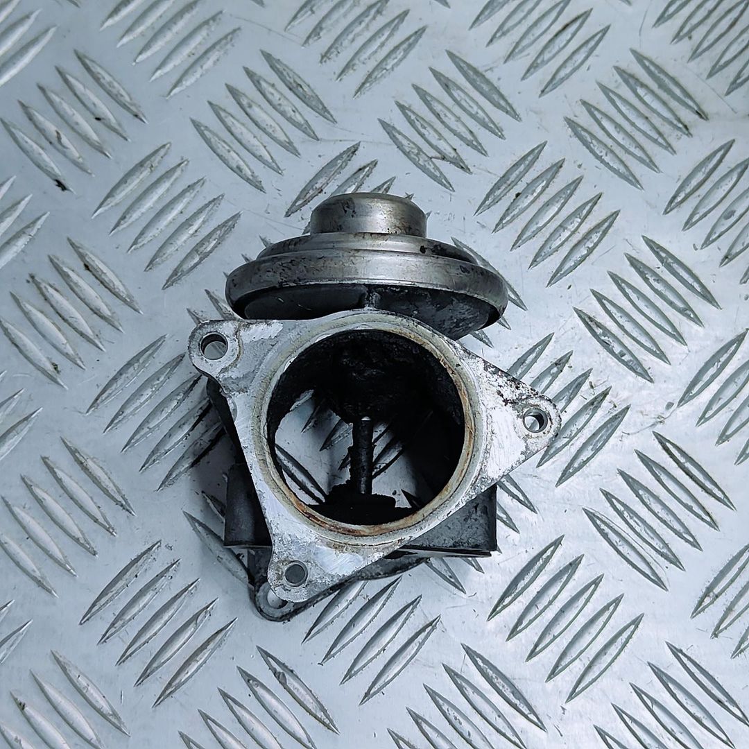 клапан EGR SEAT Leon 2 поколение 2008, 1.9 л., TDi, BXE, дизель, 5МКПП, передний привод, 038131501AF, 144605122 - фото №1