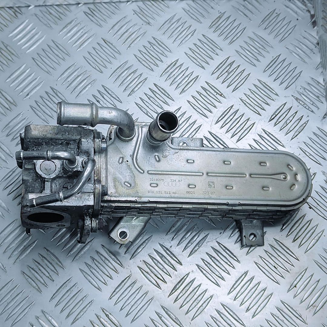 охладитель EGR / Радиатор EGR Volkswagen Golf 5 поколение 2006, 1.9 л., TDi, BXE, дизель, 5МКПП, 038131513AD, 03G131063E, 3210275 - фото №1