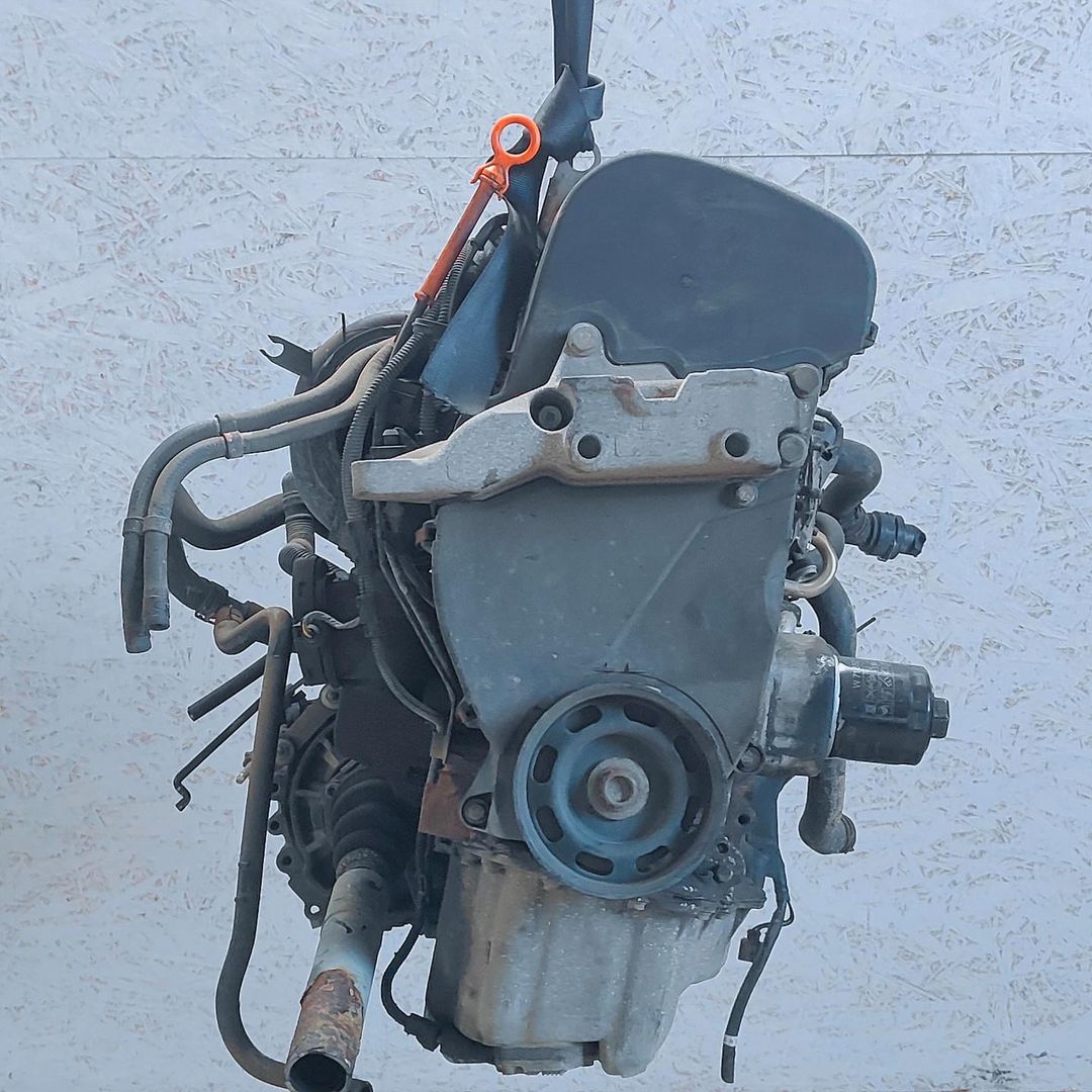 двигатель Volkswagen Golf 4 поколение 2003, 1.6 л., i, BCB, бензин, 5МКПП, передний привод, AUS, BCB - фото №1