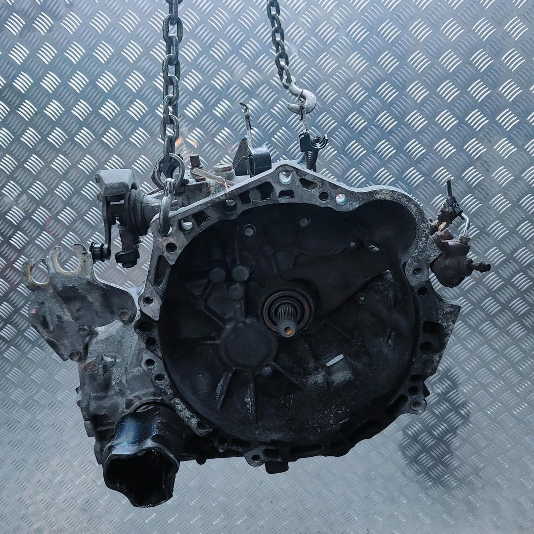 КПП механическая (МКПП) Toyota Corolla 9 поколение (E120/E130) 2002, 1.4 л., VVT-i, 4ZZ-FE, бензин, 5МКПП, передний привод, Y21002590 - фото №1