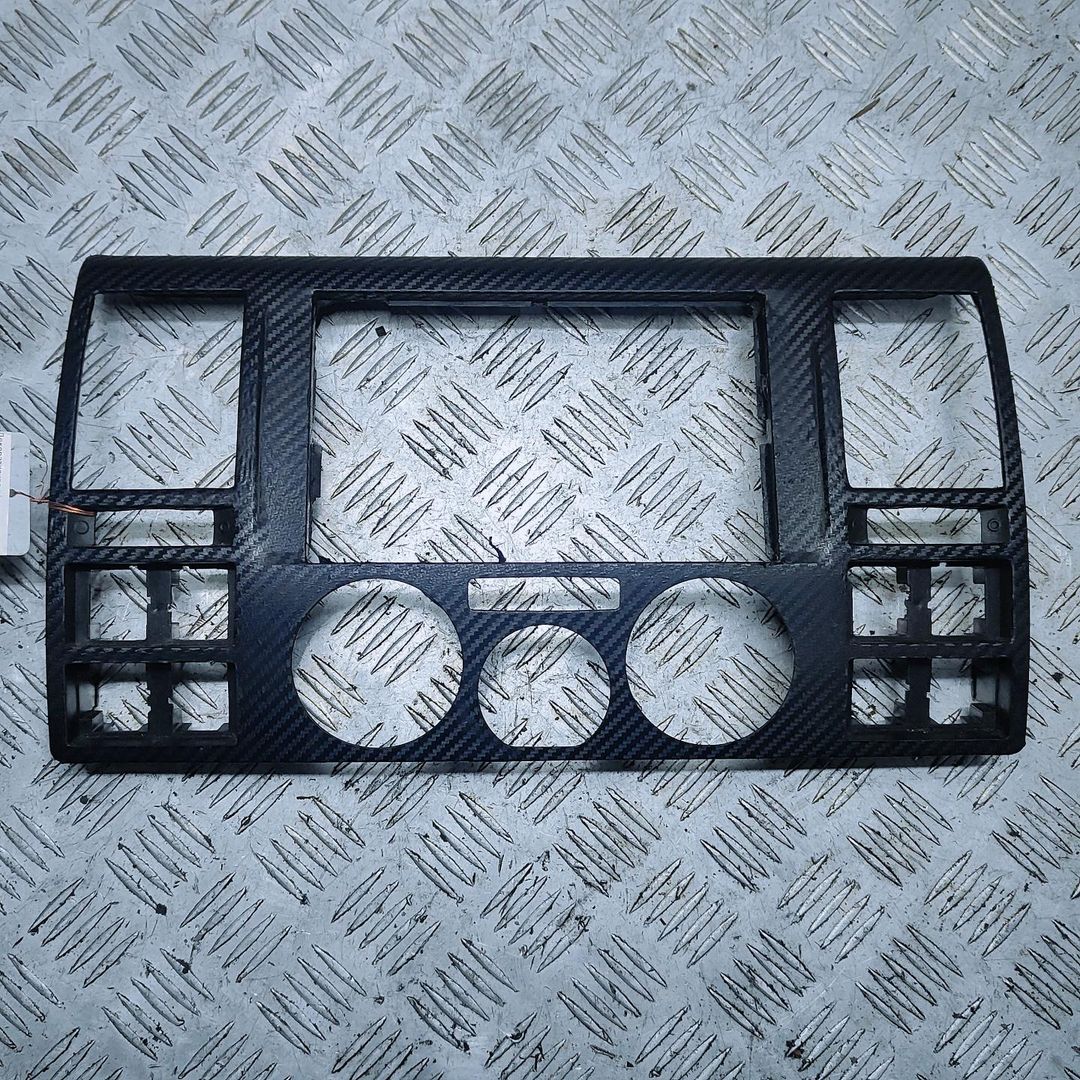 Декоративная накладка центральной консоли Volkswagen Transporter T5 2006, 2.5 л., TDi, AXD, дизель, робот, серебристый, микроавтобус, передний привод, правый руль, 7H0857237 - фото №1
