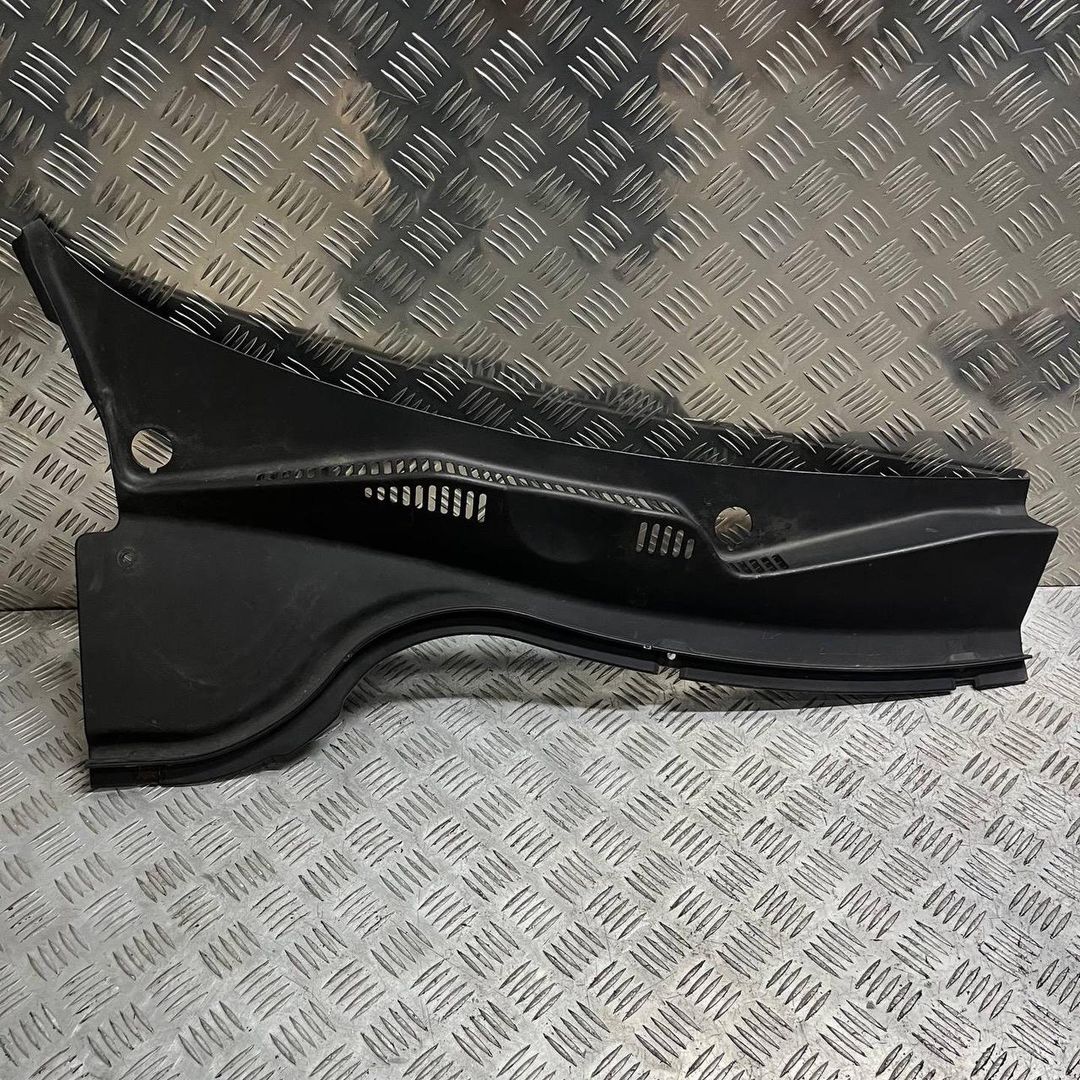 дождевик Volkswagen Passat B6 2007, 2.0 л., TDi, BMR, дизель, 6МКПП, серебристый, универсал, передний привод, правый руль, 3C2819404B - фото №1