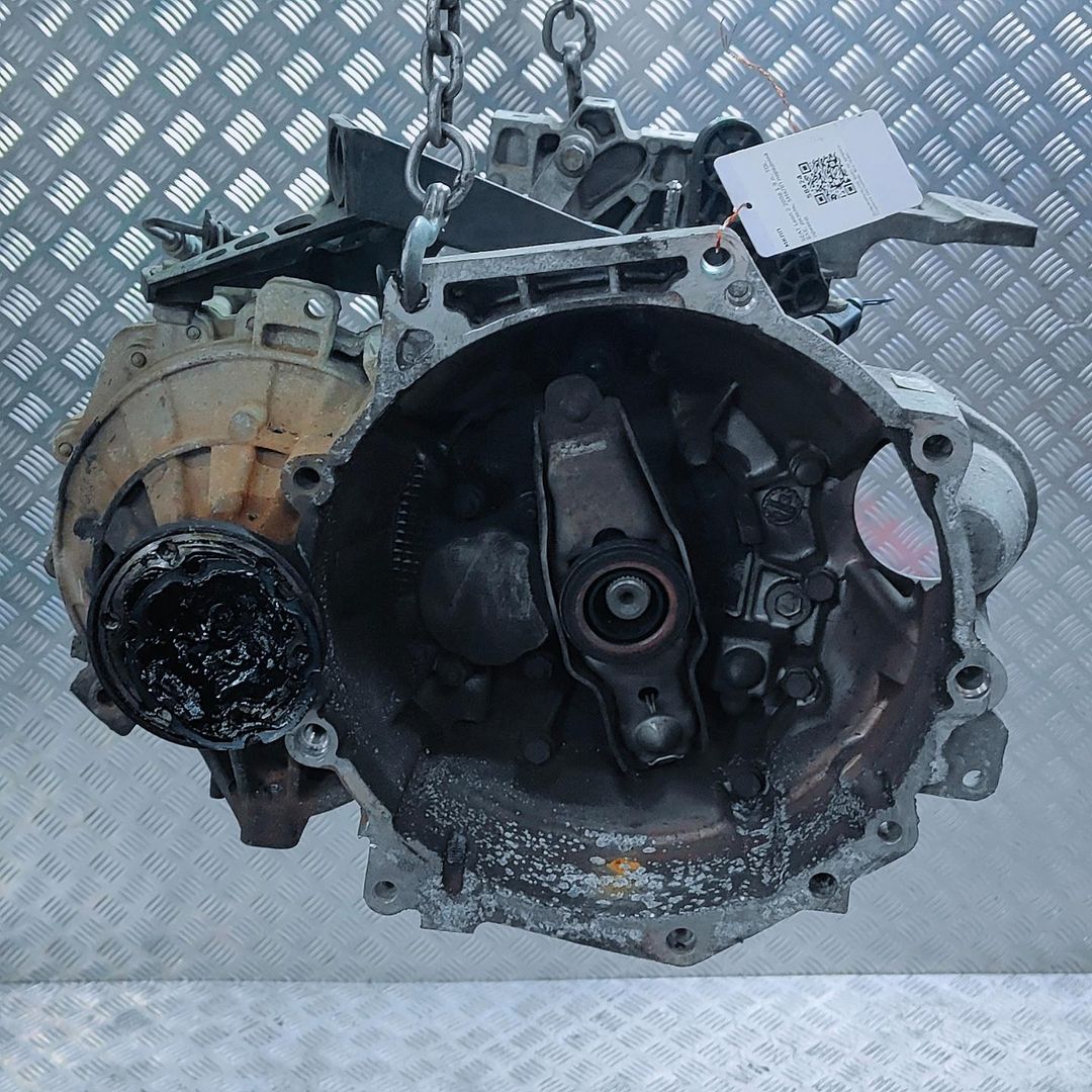 КПП механическая (МКПП) SEAT Leon 2 поколение 2008, 1.9 л., TDi, BXE, дизель, 5МКПП, передний привод, MYP - фото №1