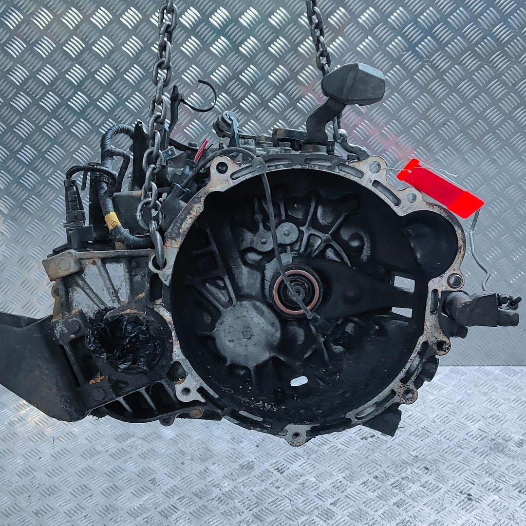 КПП механическая (МКПП) Hyundai Matrix 1 поколение 2002, 1.5 л., CRDi, дизель, 5МКПП, передний привод, P51763 - фото №1