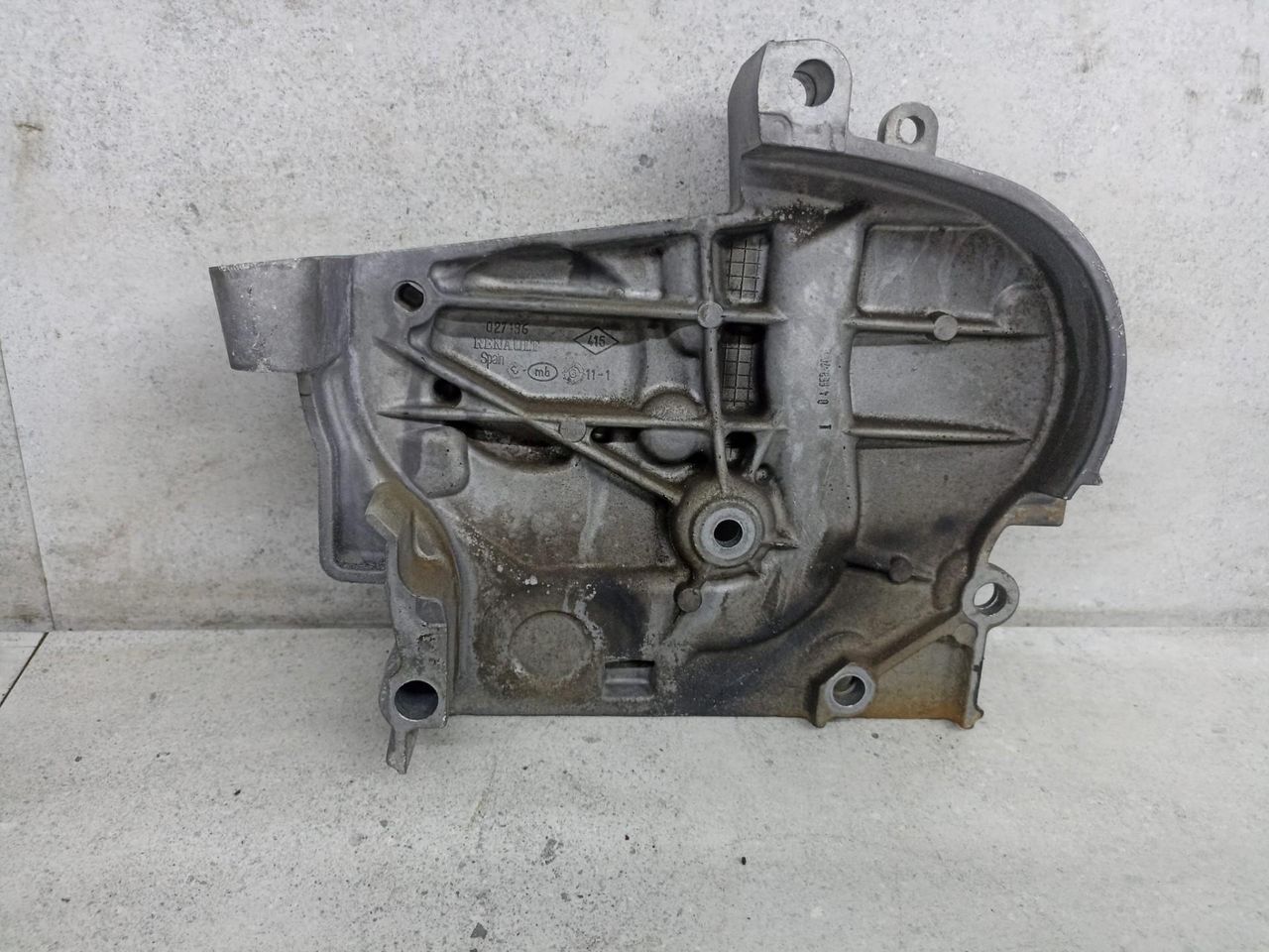 защита (кожух) ремня ГРМ Renault Scenic 2 поколение (2003 - 2006), 8200027196, 7700108307, 8200140222 - фото №1