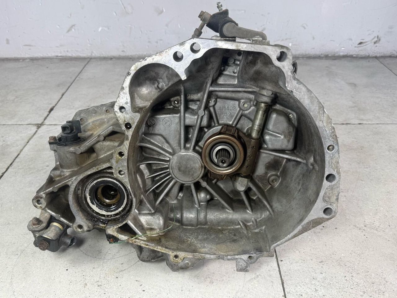 КПП механическая (МКПП) Nissan Almera Classic B10 2006, 1.6 л., QG16DE, бензин, 4M40 - фото №1