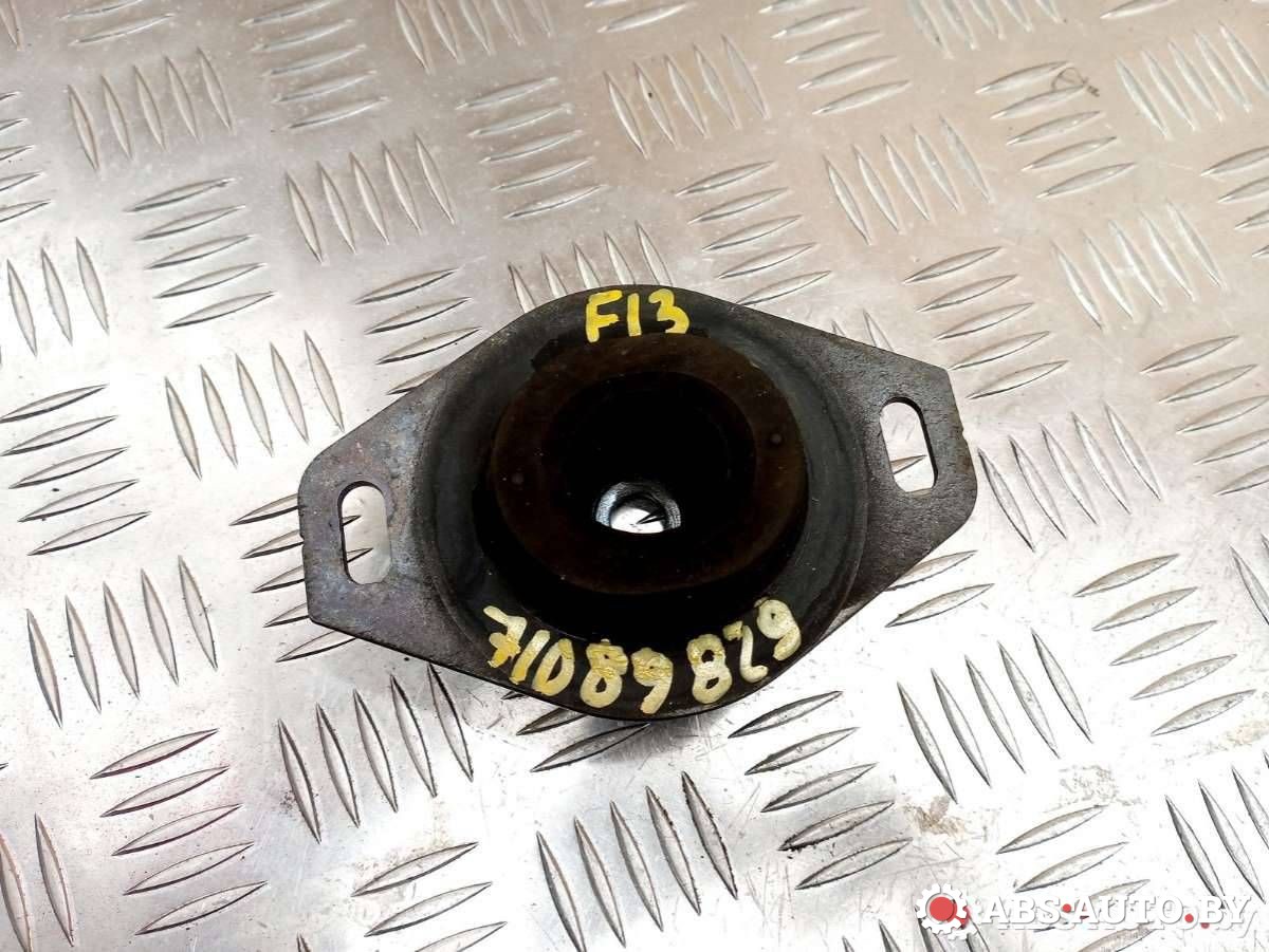 подушка крепления КПП Peugeot 308 T7 2010, 1.6 л., 9HY (DV6TED4), дизель, МКПП, черный, хетчбэк 5 дв. - фото №1