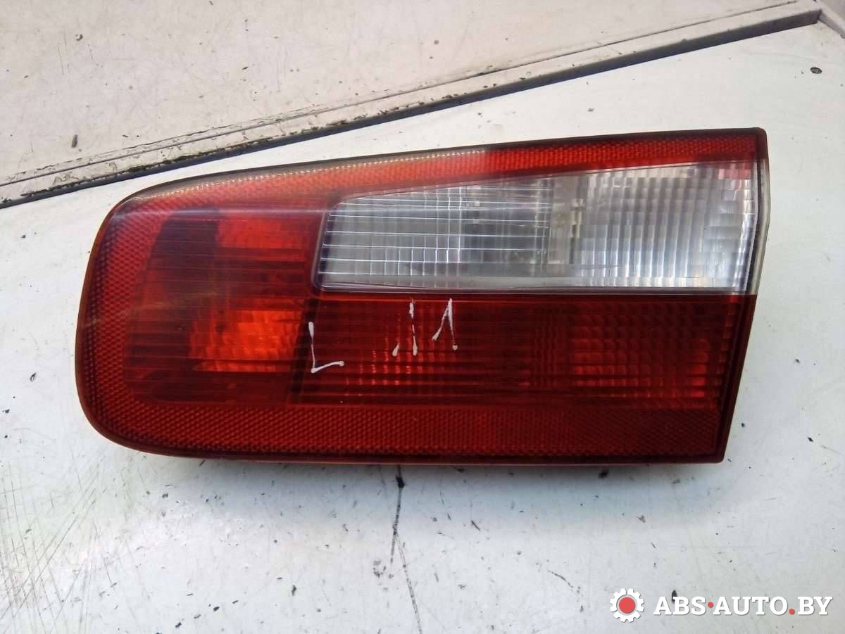 фонарь крышки багажника правый Renault Laguna 2 поколение 2004, 1.8 л., бензин, МКПП, хетчбэк 5 дв. - фото №1