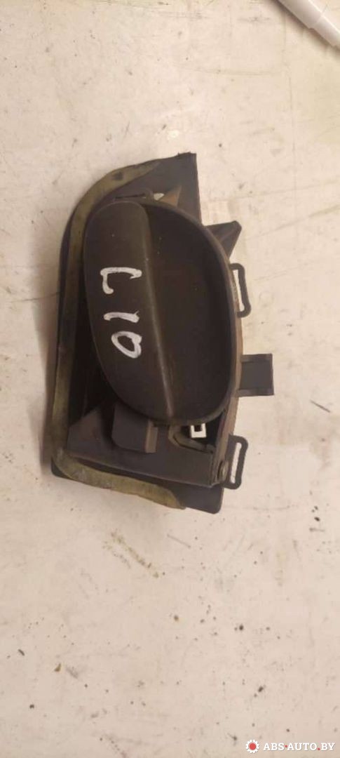 ручка внутренняя передняя правая Peugeot 206 1 поколение 2003, 1.1 л., бензин, МКПП, купе - фото №1