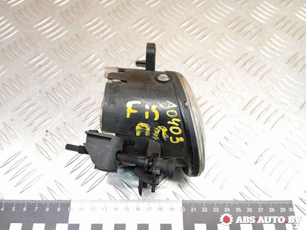 фара противотуманная правая Mercedes-Benz B-Класс W245 2008, 2.0 л., OM 640.941, дизель, АКПП, 0305076001, A2518200756, 1305200028, 2518200756 - фото №1
