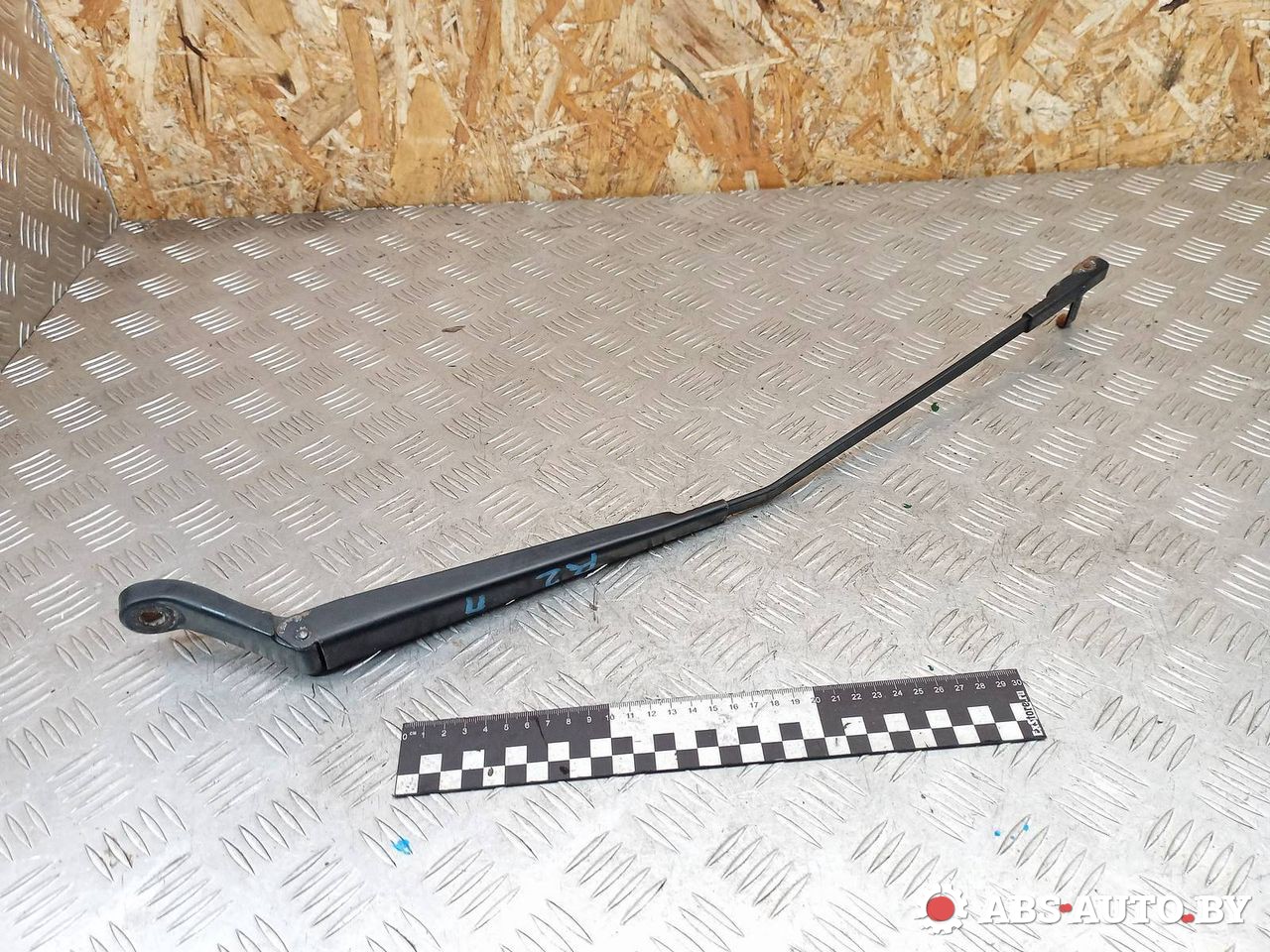 щеткодержатель (поводок стеклоочистителя, дворник) Peugeot 407 1 поколение 2006, 2.0 л., RFN (EW10J4), бензин, универсал, 4474560 - фото №1