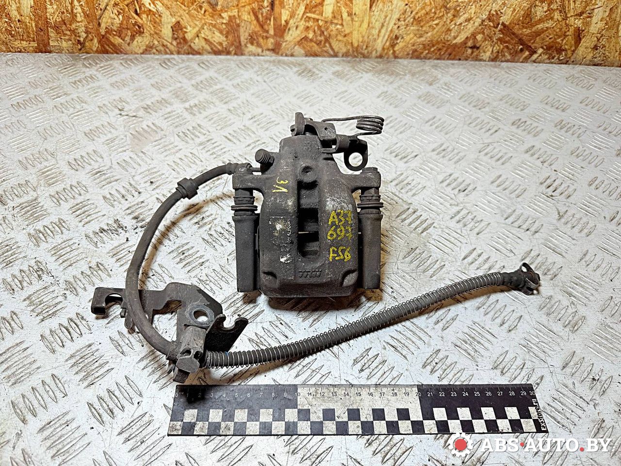 суппорт задний левый Citroen C5 2 поколение 2010, 2.0 л., RHR (DW10BTED4), дизель, МКПП, универсал, 9686034580 - фото №1