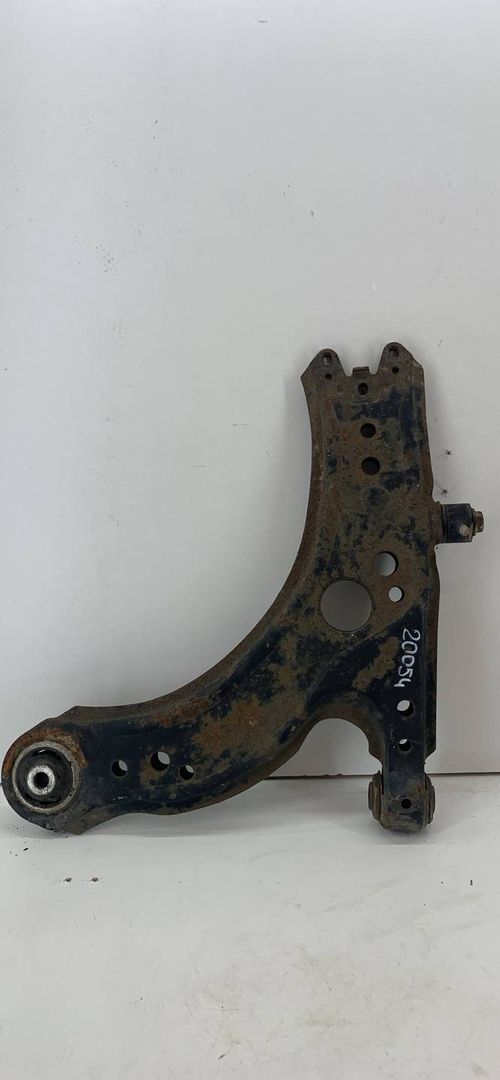 рычаг передний левый Volkswagen Golf 4 поколение 2001, 1.6 л., AKL, бензин, АКПП, серебро, хетчбэк 3 дв., передний привод - фото №1