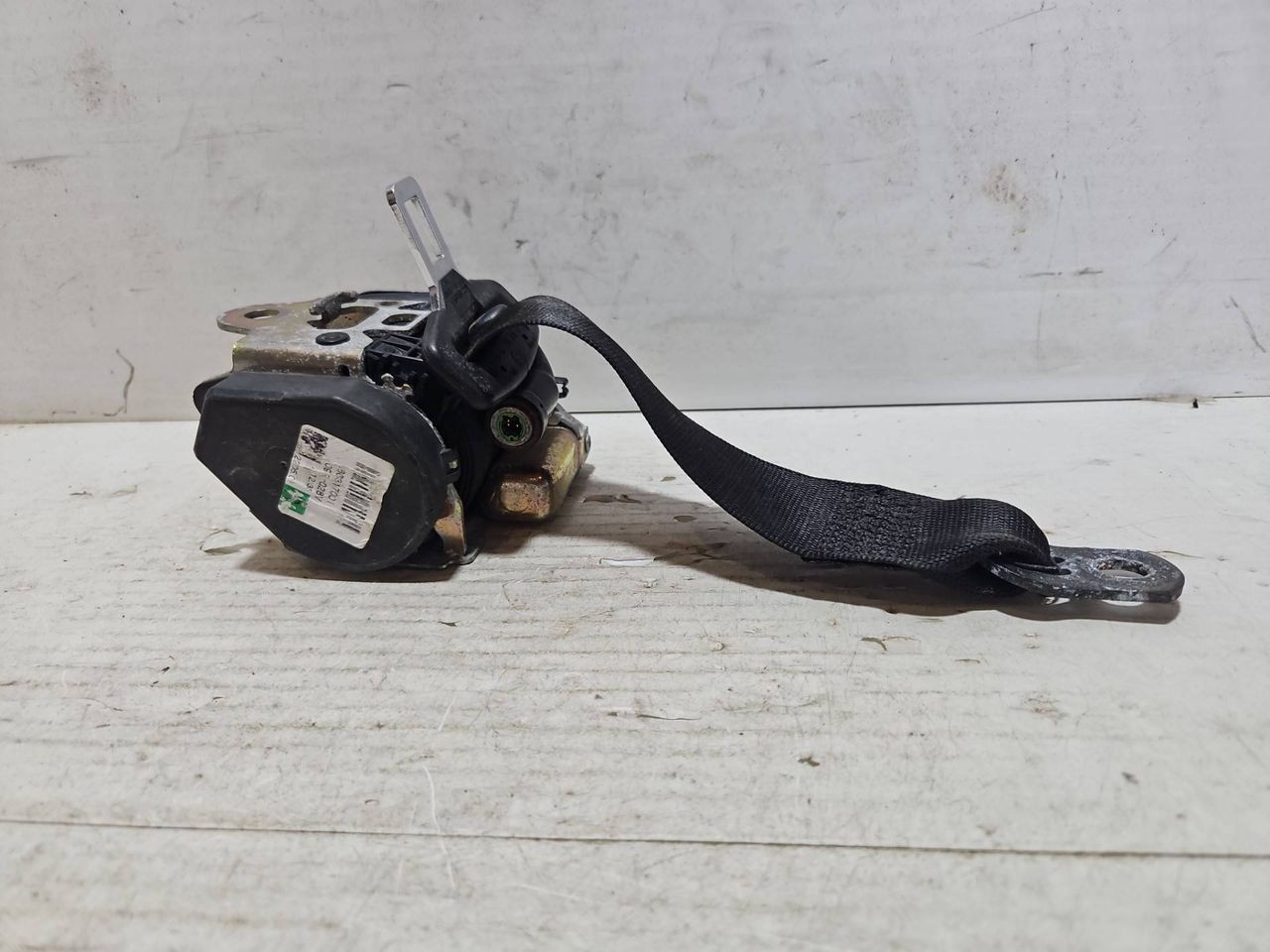 ремень безопасности Mercedes-Benz A-Класс W168 2001, 1.7 л., дизель, минивэн, 109R-028V, 566317001 - фото №1