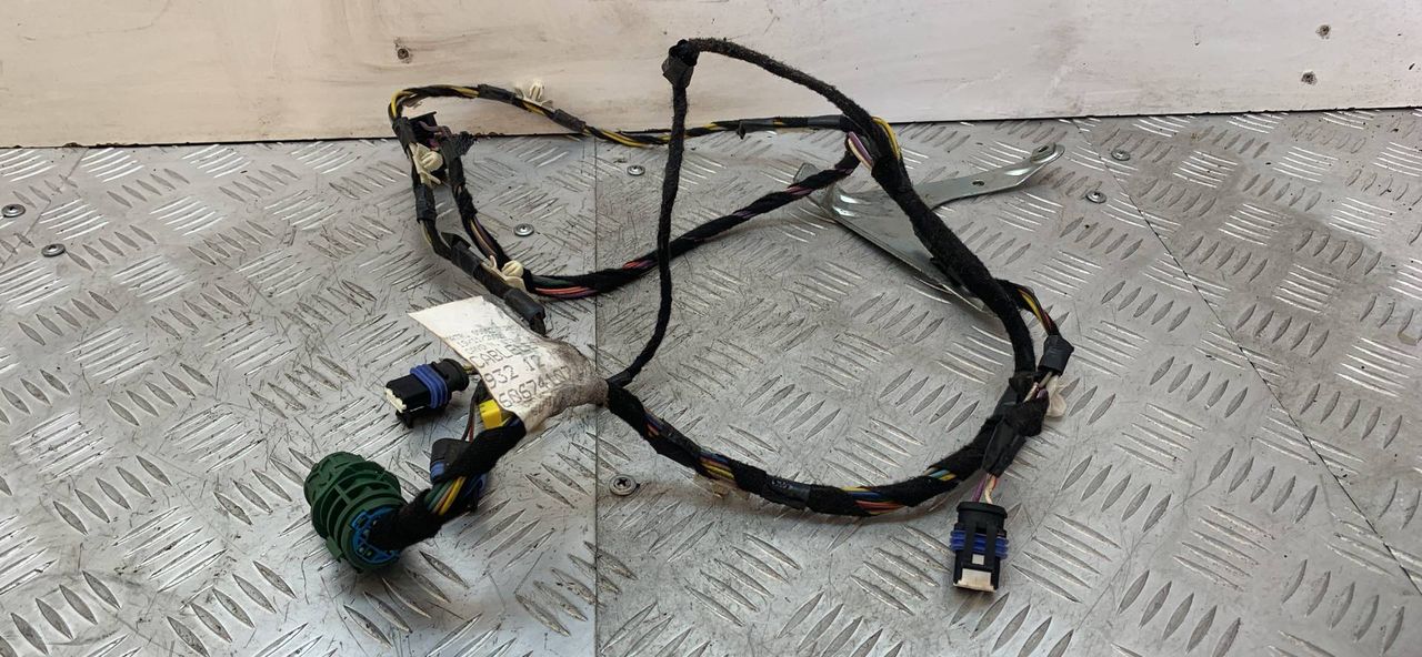 дверная проводка Alfa Romeo 156 1 поколение 2002, 2.0 л., 937 A1.000, бензин, МКПП, черный, универсал, передний привод, 60674107 - фото №1