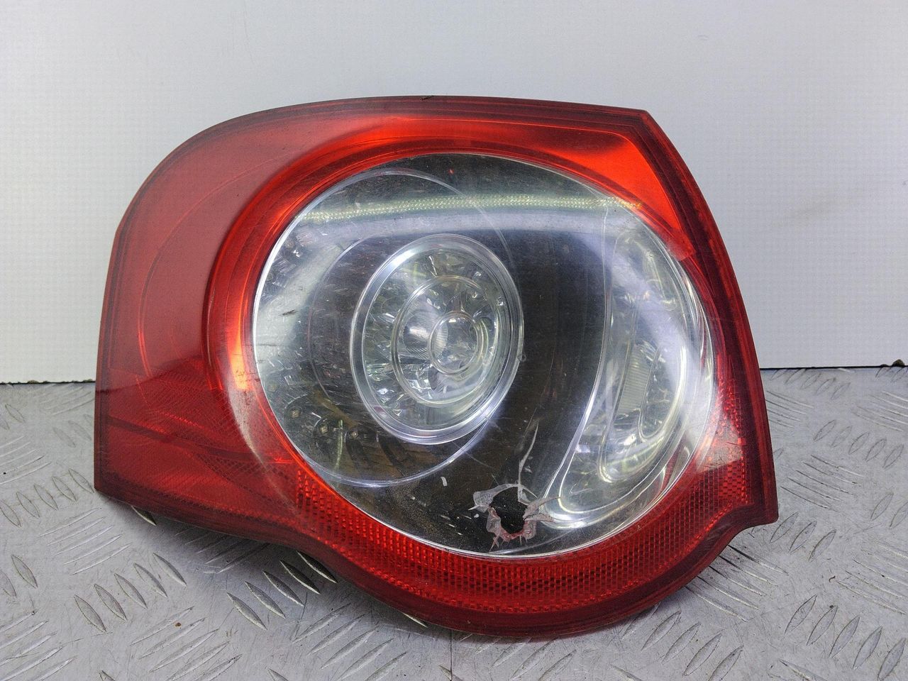 фонарь задний левый Volkswagen Passat B6 (2005 - 2010), 27459002, 3C9945095C - фото №1