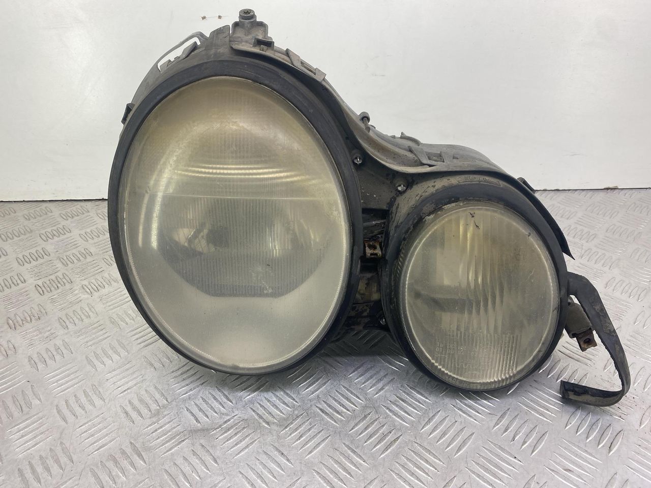фара правая Mercedes-Benz E-Класс W210/S210 (1995 - 1999), 14674400, 01000402 - фото №1