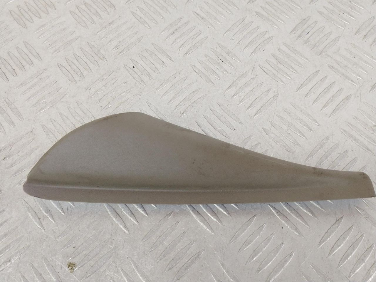 накладка двери (крышки) багажника Citroen Xsara Picasso 1 поколение 2001, 1.8 л., 6FZ (EW7J4), бензин, МКПП, минивэн, передний привод, 9630262177 - фото №1