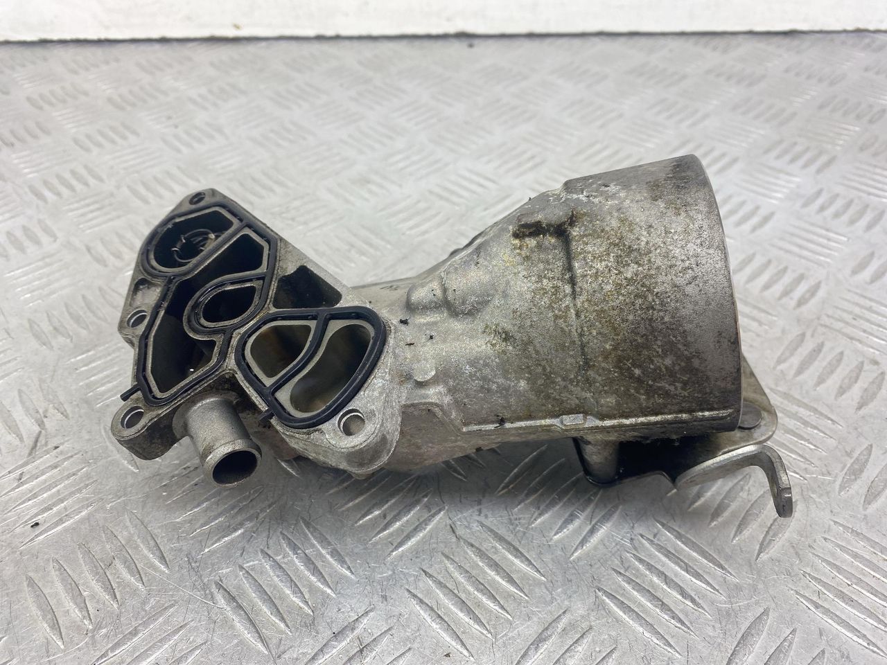корпус масляного фильтра Citroen C4 2 поколение (2010 - 2017), 1.6 л., дизель, робот, 53691007121, 9687847480D - фото №1