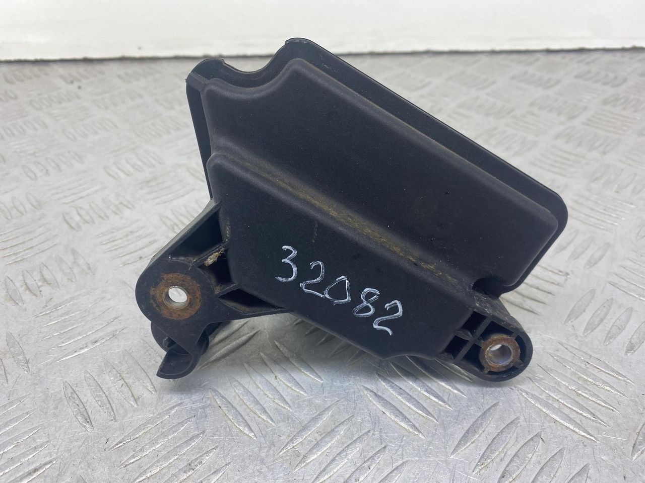вакуумный ресивер Peugeot 407 1 поколение 2006, 2.0 л., HDi, RHR (DW10BTED4), дизель, 6МКПП, черный, передний привод, 9646411180 - фото №1