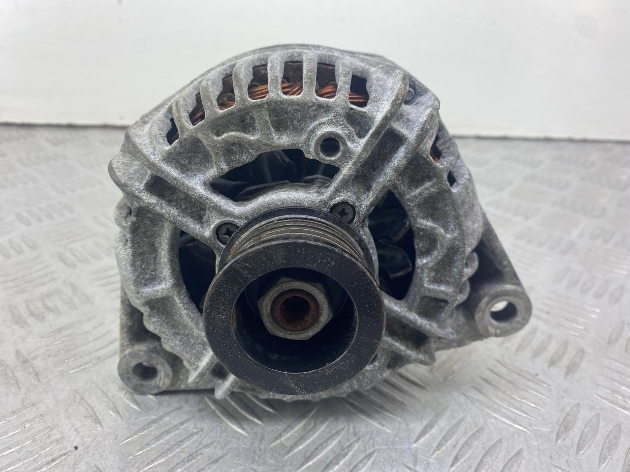 генератор Mercedes-Benz C-Класс W203/S203/CL203 W203.061 2001, 2.6 л., M 112.912, бензин, МКПП, седан, 0986047540, 0986XA6271 - фото №1