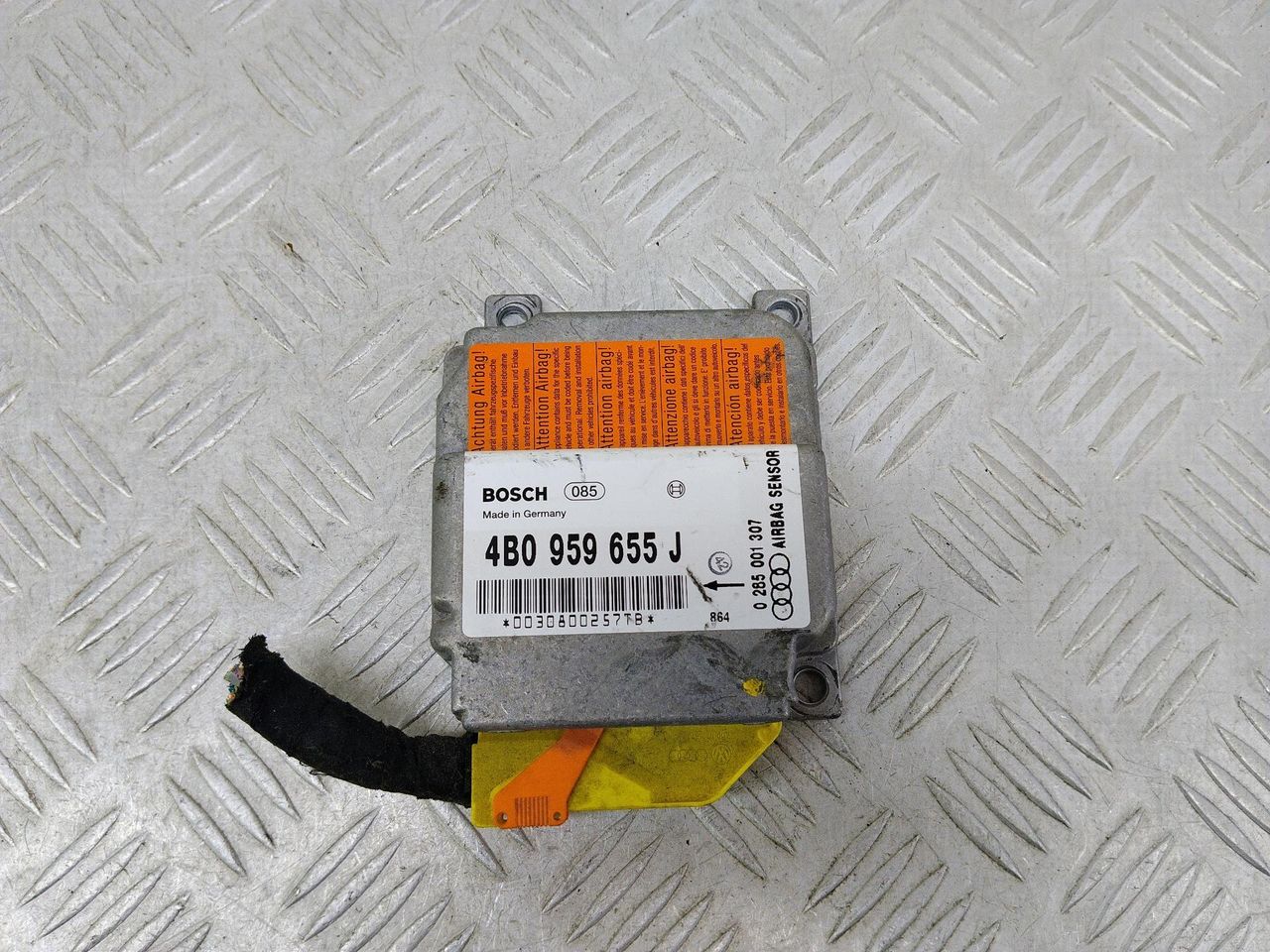 блок AirBag Audi A6 4B/C5 (1997 - 2001), 1.8 л., AJP, бензин, 5МКПП, кофейный, седан, передний привод, 4B0959655J - фото №1
