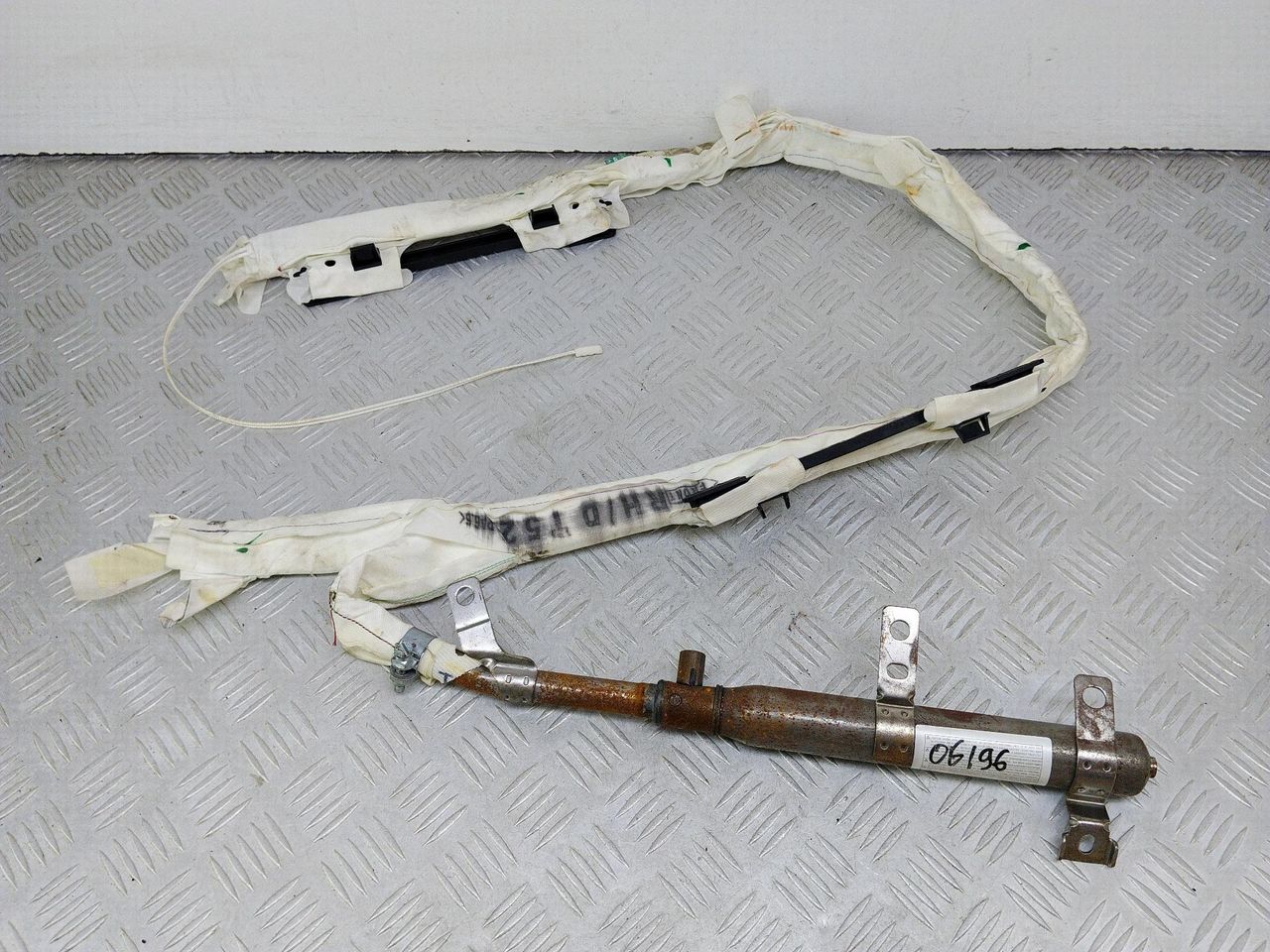 подушка безопасности боковая (шторка) Peugeot 307 1 поколение (2001 - 2005), 1.6 л., NFU (TU5JP4), бензин, 5МКПП, серебро, универсал, передний привод, 9653233480E - фото №1