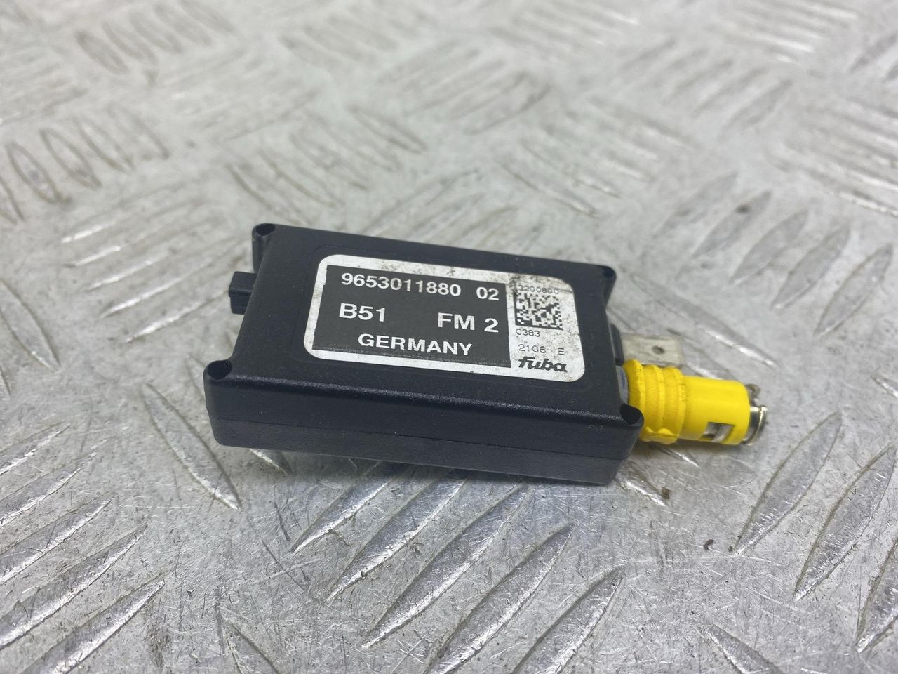антенна Citroen C4 1 поколение LC (2004 - 2008), 1.6 л., 9HZ (DV6TED4), дизель, МКПП, черный, минивэн, передний привод, 965301188002, 13200800 - фото №1