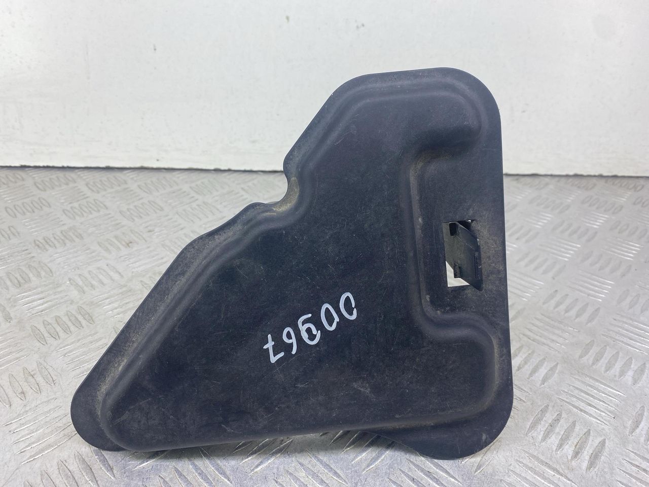 крышка блока предохранителей Citroen C4 1 поколение LC (2004 - 2008), 1.6 л., 9HZ (DV6TED4), дизель, МКПП, черный, минивэн, передний привод, 9654937280, 9654937180 - фото №1
