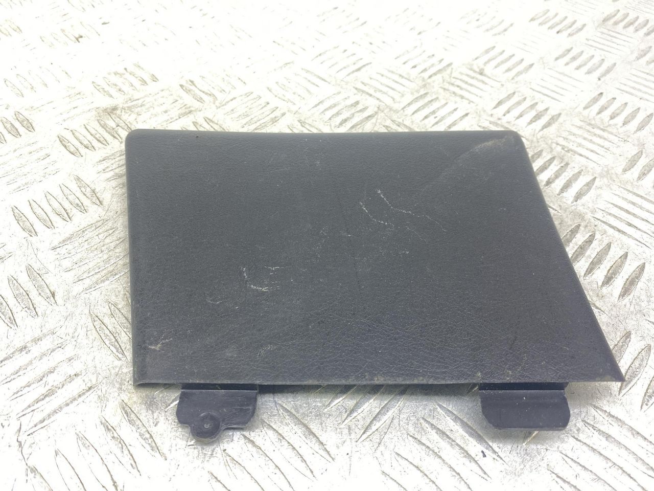 заглушка Citroen C4 1 поколение LC (2004 - 2008), 1.6 л., 9HZ (DV6TED4), дизель, МКПП, черный, минивэн, передний привод, 9642056777 - фото №1