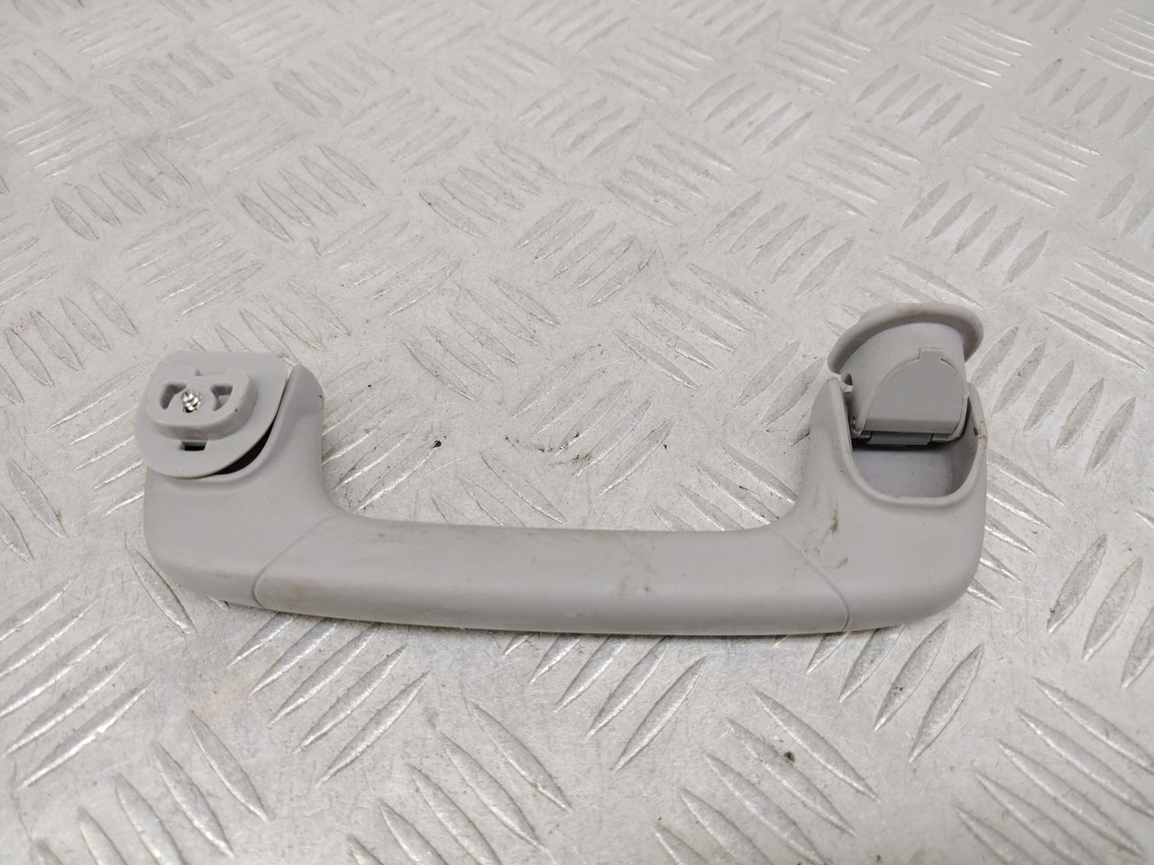 ручка внутренняя потолочная Hyundai i40 1 поколение 2013, 1.7 л., дизель, АКПП, черный, передний привод, 853403Z000 - фото №1