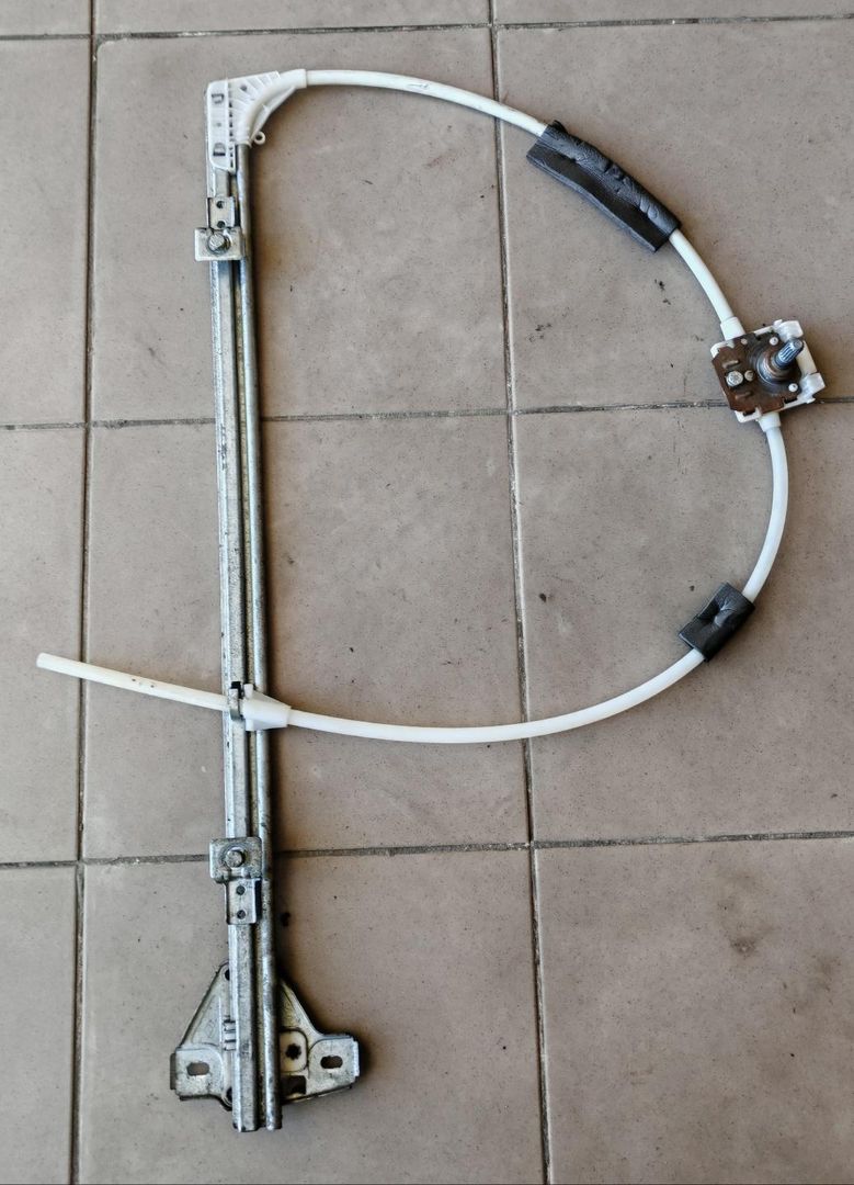 стеклоподъемник передний левый IVECO Daily 3 поколение 50c11 2001, 2.8 л., 8140.43C, дизель, МКПП, микроавтобус, задний привод, 500314249, 504205269 - фото №1