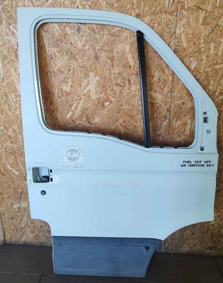 дверь передняя правая IVECO Daily 3 поколение 50C13 2004, 2.8 л., 8140.43S, дизель, микроавтобус, 99460120