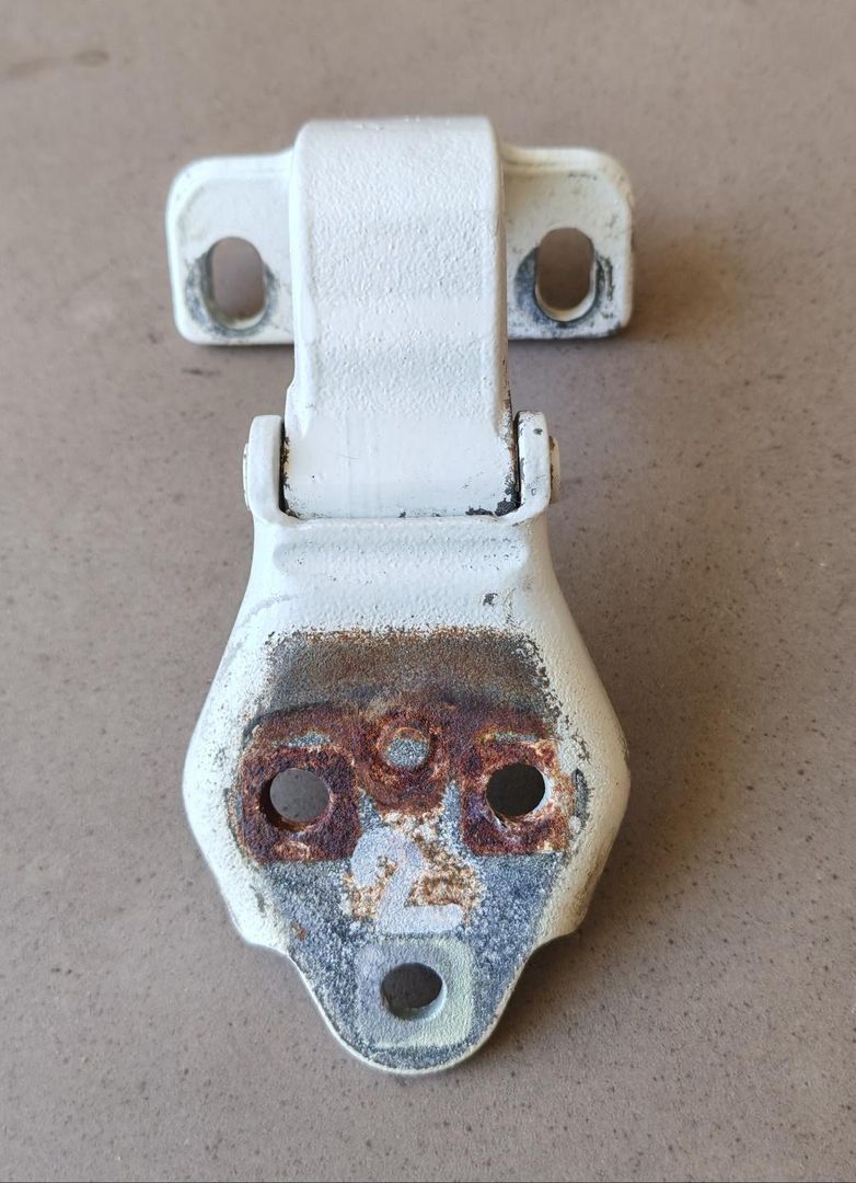 петля двери IVECO Daily 6 поколение 35C14 2018, 2.3 л., дизель, МКПП, фургон, 504131917