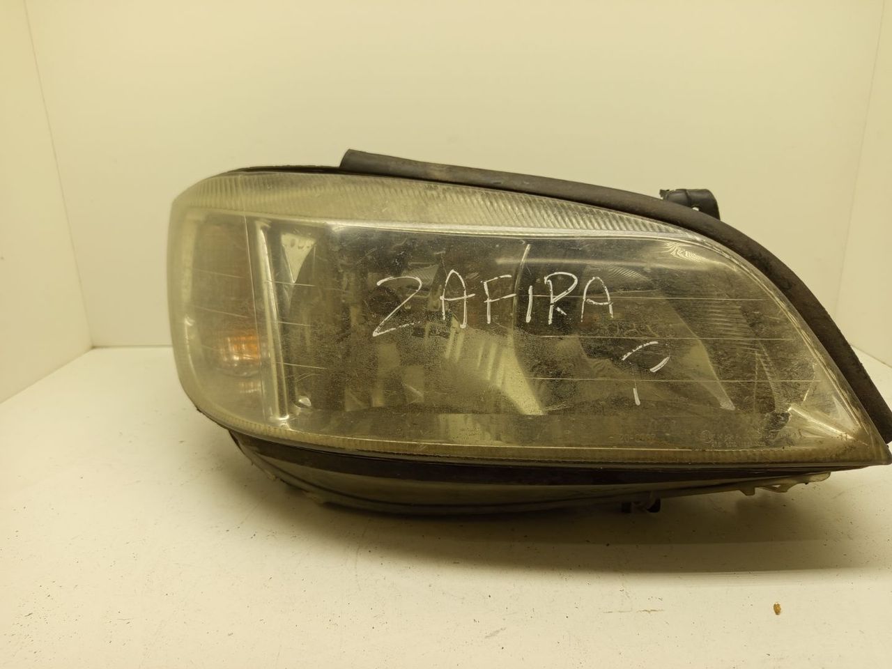фара правая Opel Zafira 1 поколение (A) 2001, 06131210, 89100055