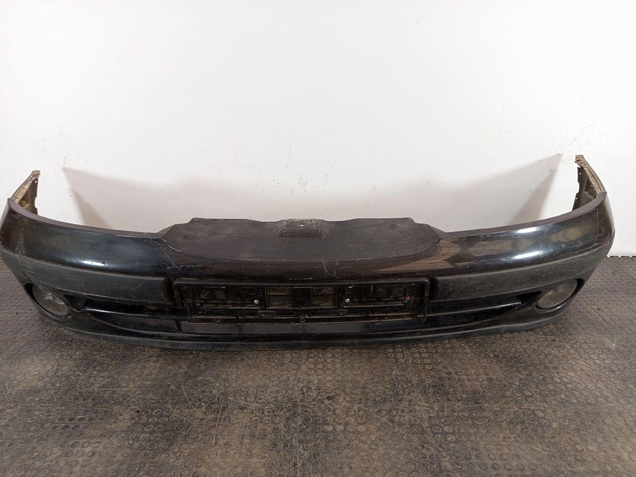 бампер передний Renault Megane 1 поколение [рестайлинг] 2000, хетчбэк 5 дв.