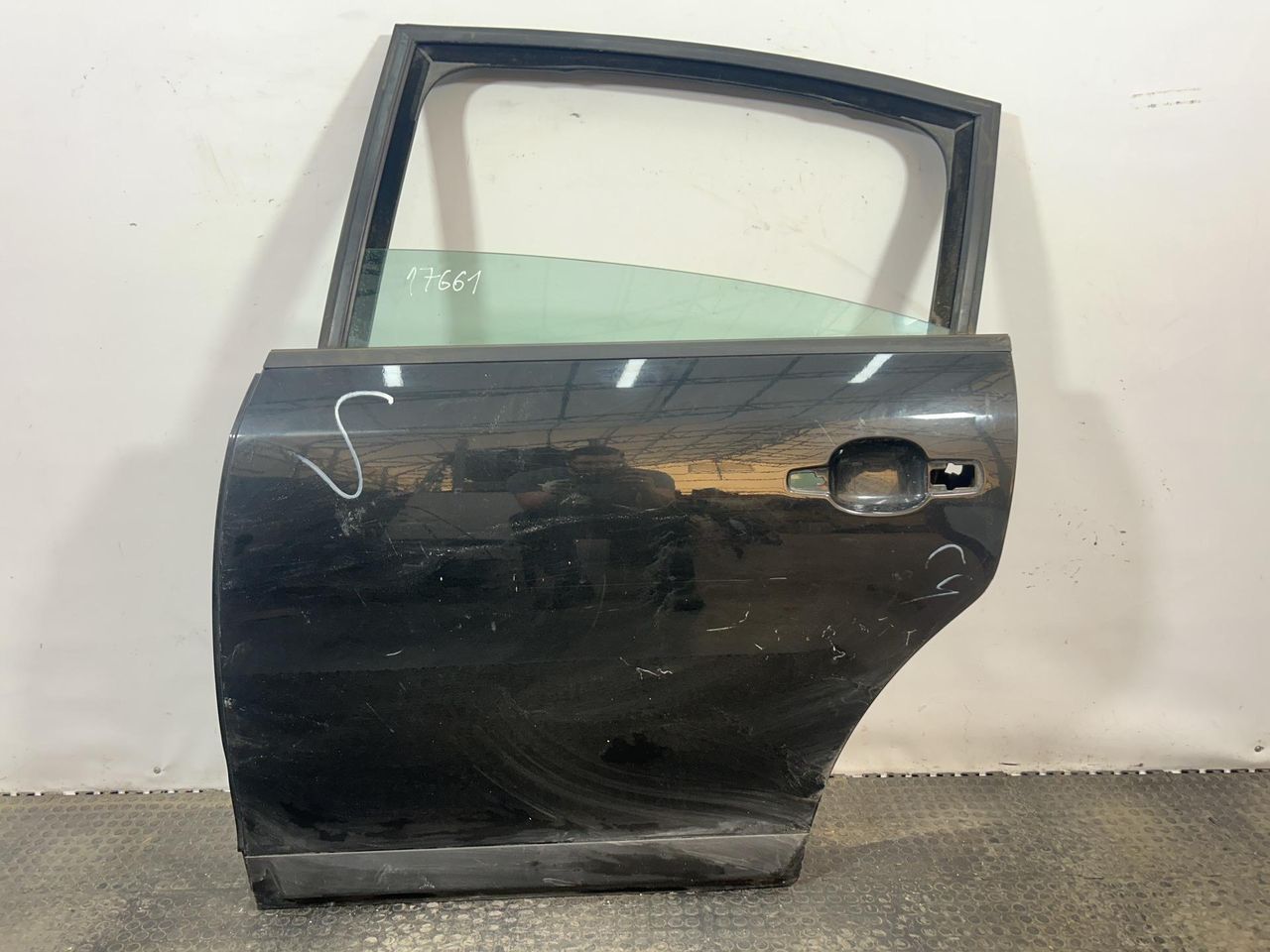 дверь задняя левая Citroen C4 1 поколение 2006