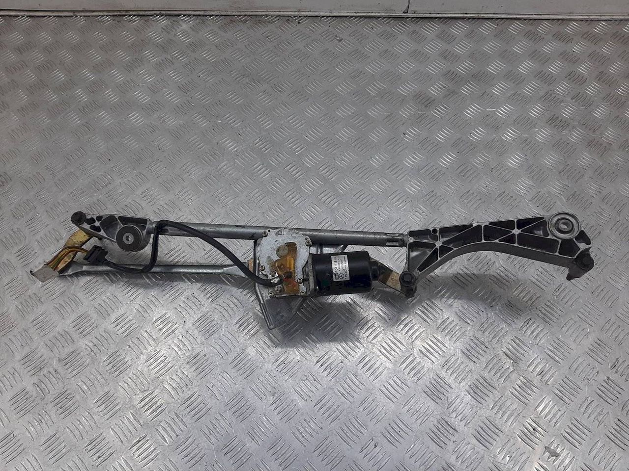 механизм стеклоочистителя (трапеция дворников) Mercedes-Benz C-Класс W203/S203/CL203 2002, A2038204742