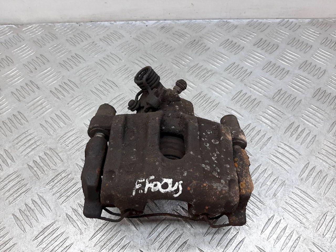 суппорт задний левый Ford Focus 2 поколение [рестайлинг] 2008