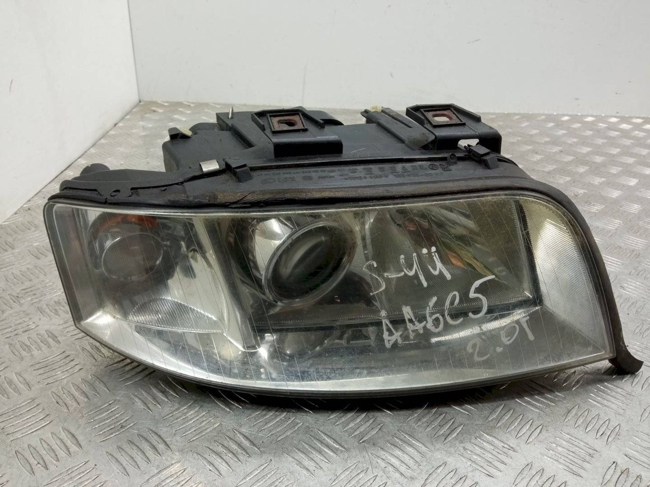 фара правая Audi A6 4B/C5 2000