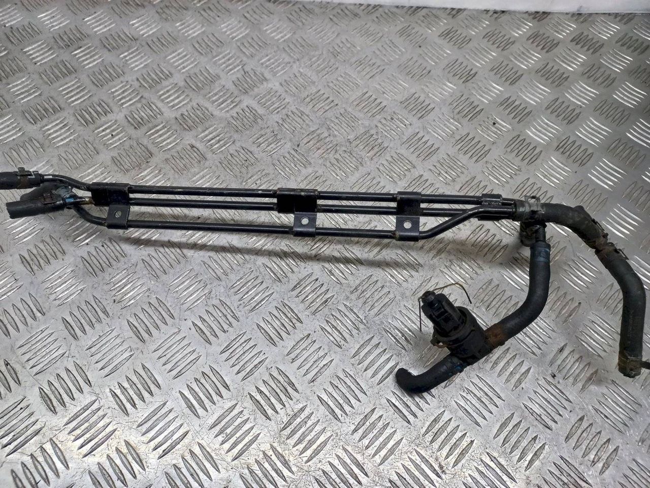 трубка топливная Volkswagen Golf 4 поколение 2004, 1.9 л., TDi