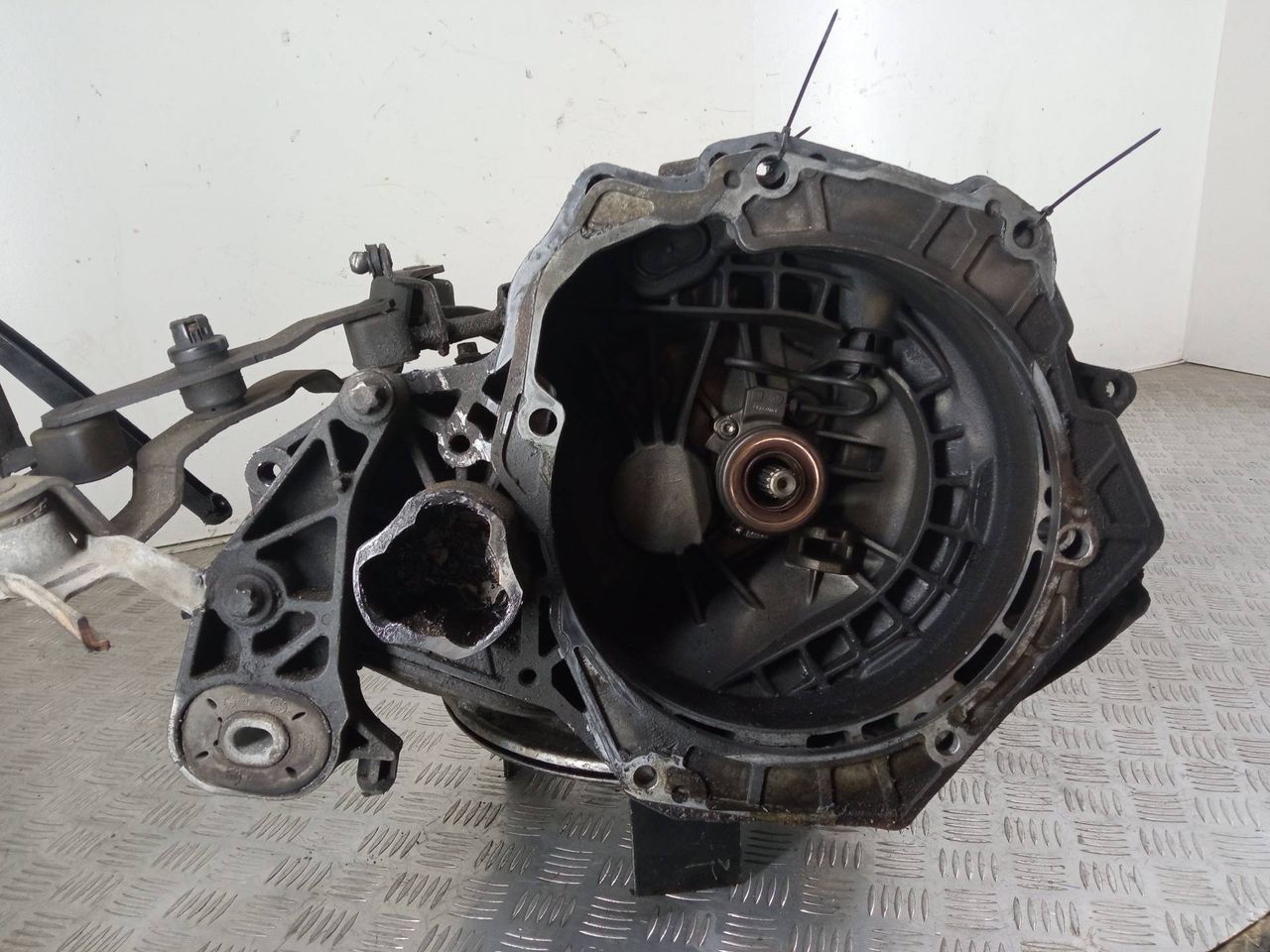 КПП механическая (МКПП) Opel Corsa C [рестайлинг] 2005, 1.3 л., CDTi, дизель, F17W3.94