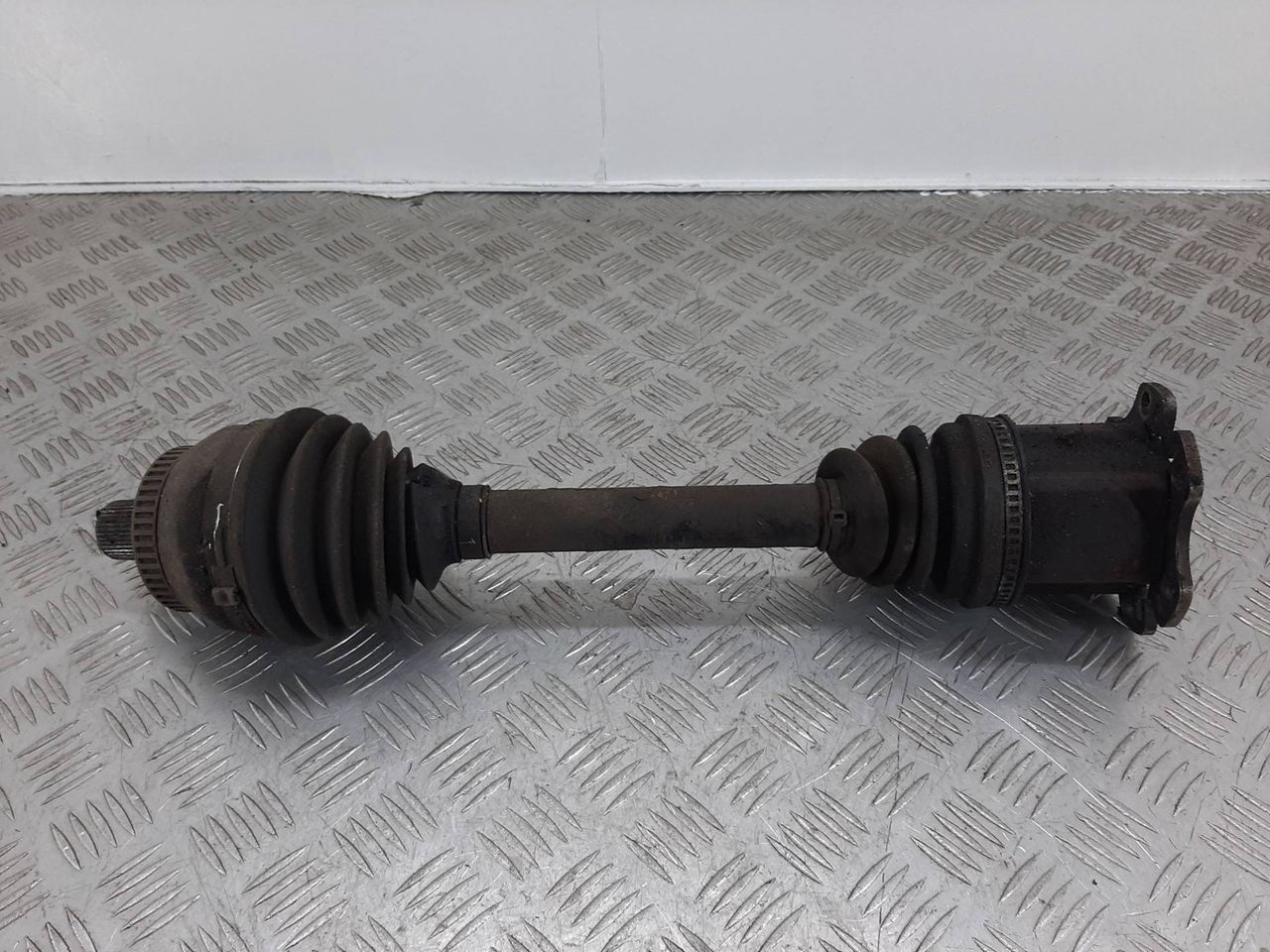 полуось (приводной вал, ШРУС) Ford Galaxy 1 поколение [рестайлинг] 2005, 1.9 л., TDi PD, дизель, 6МКПП
