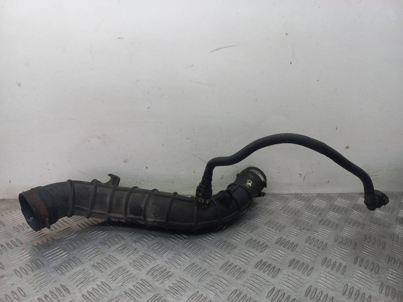 патрубок интеркулера Renault Laguna 2 поколение 2005, 2.2 л., DCi, G9T 707, дизель, 8200026095 - фото №1