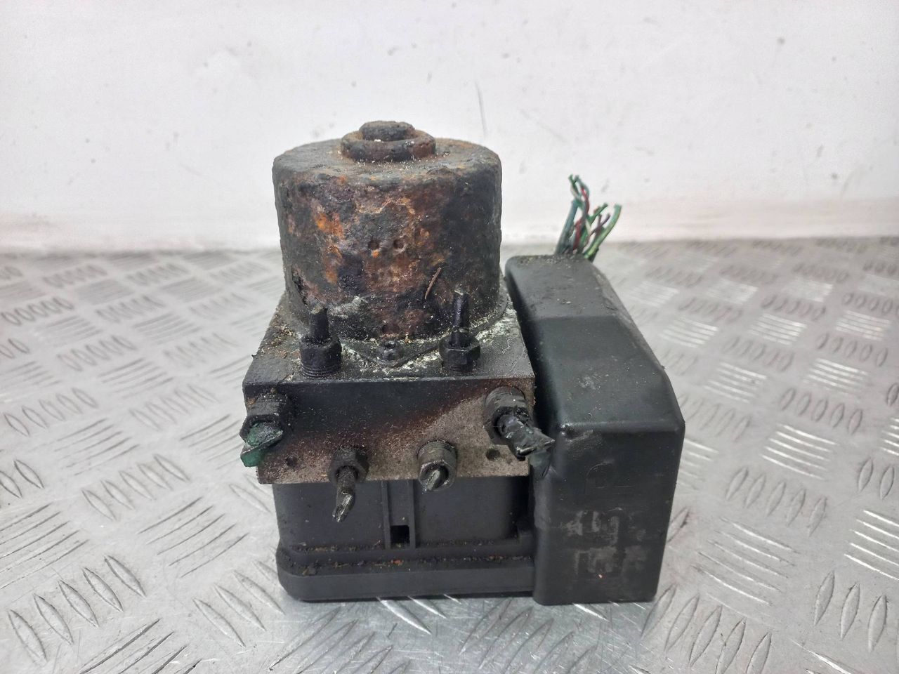 блок ABS Peugeot 207 1 поколение 2009, 1.4 л., бензин, 10096039273, 28560060033, 9676244380