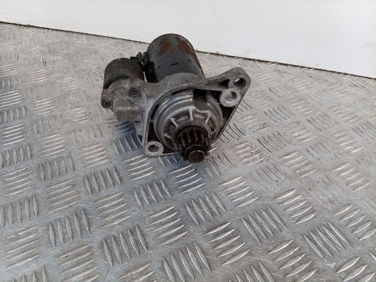 стартер Volkswagen Passat B6 2009, 2.0 л., CDBA, дизель