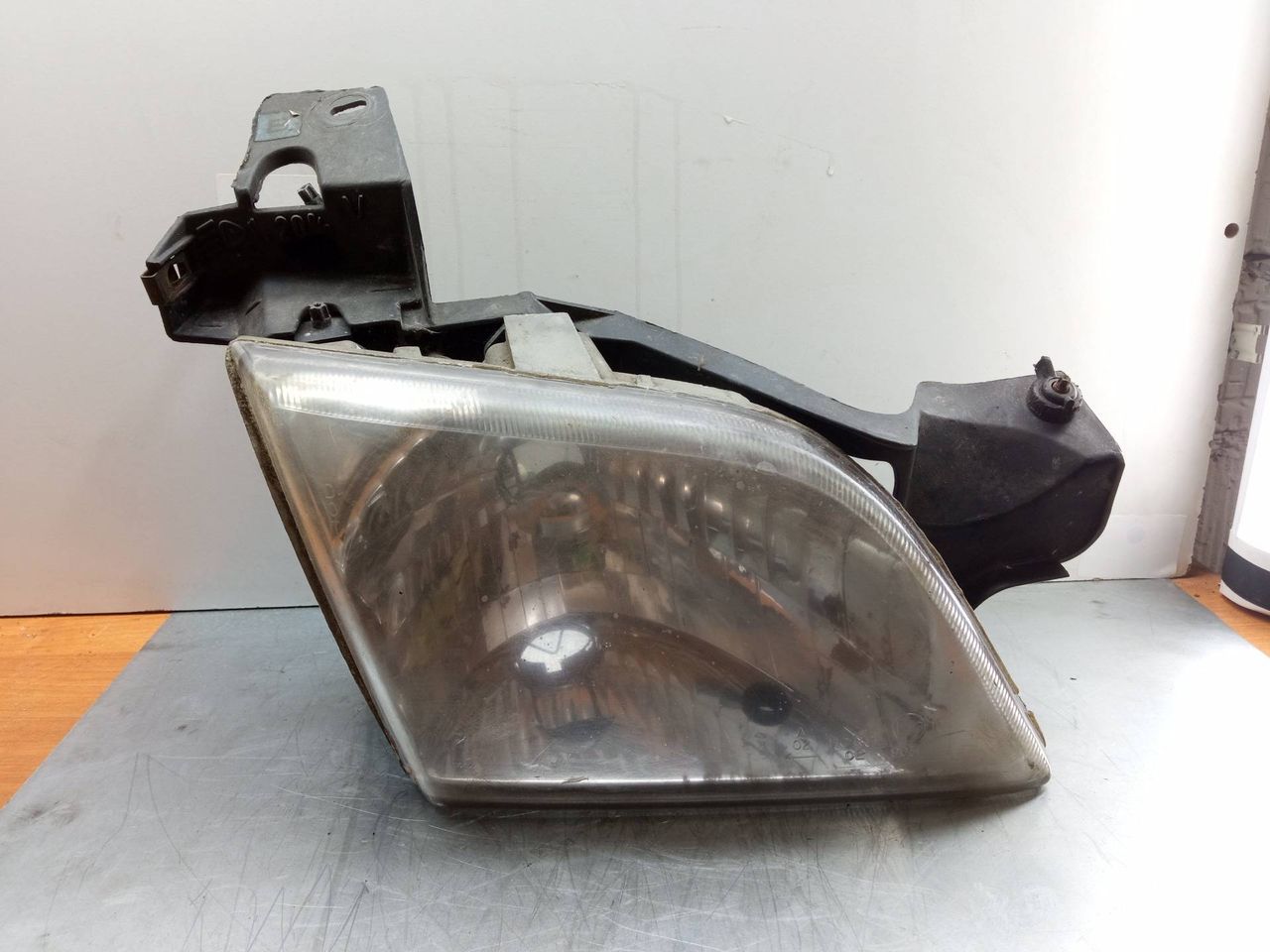 фара правая Opel Sintra 1 поколение 1999, 16521698
