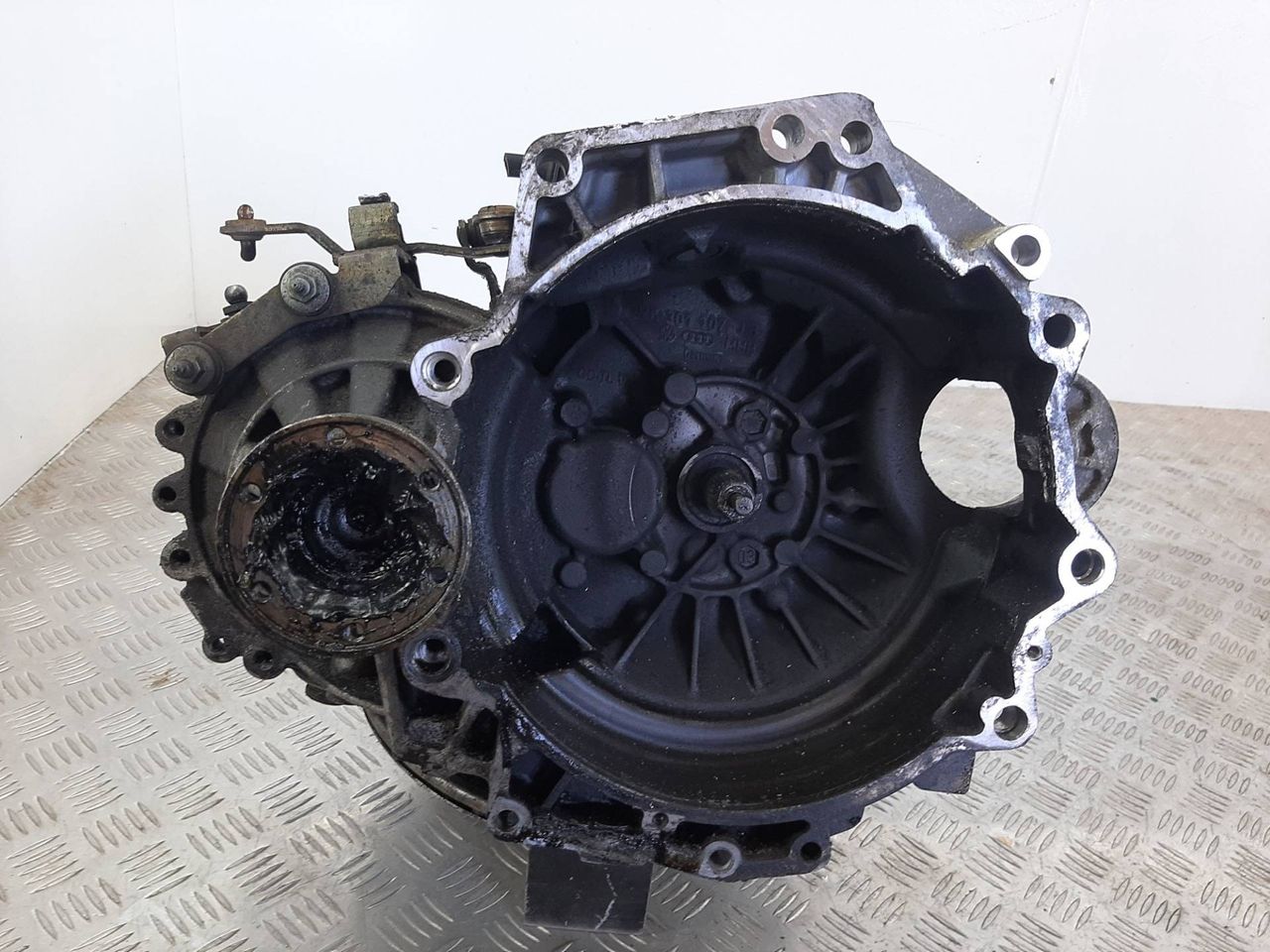 КПП механическая (МКПП) Volkswagen Golf 4 поколение 2004, 1.4 л., BCA, бензин, МКПП, DUW - фото №1