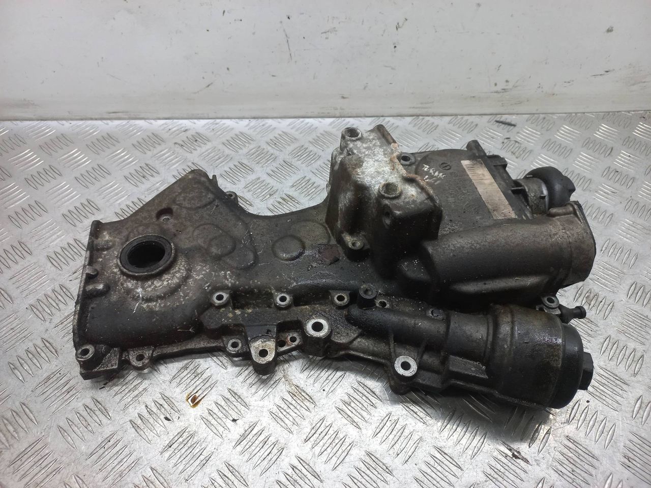 крышка двигателя передняя Volkswagen Touran 1 поколение 2006, 1.6 л., FSI, бензин, 03C109211E